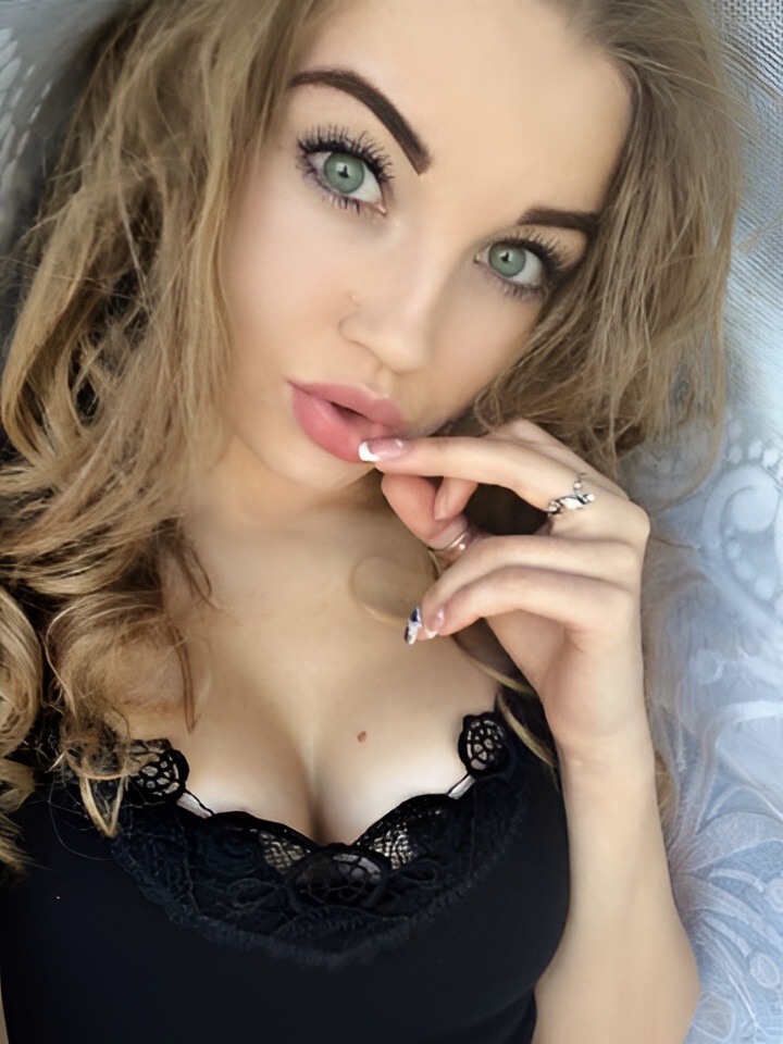 Элеонора привлекальеная девушка из Ухты цена от 4000 руб