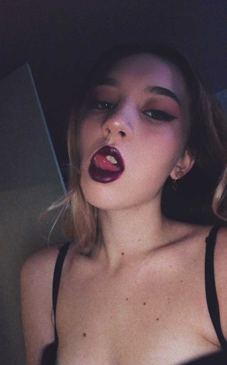 Инга привлекальеная девушка из Ухты цена от 3500 руб