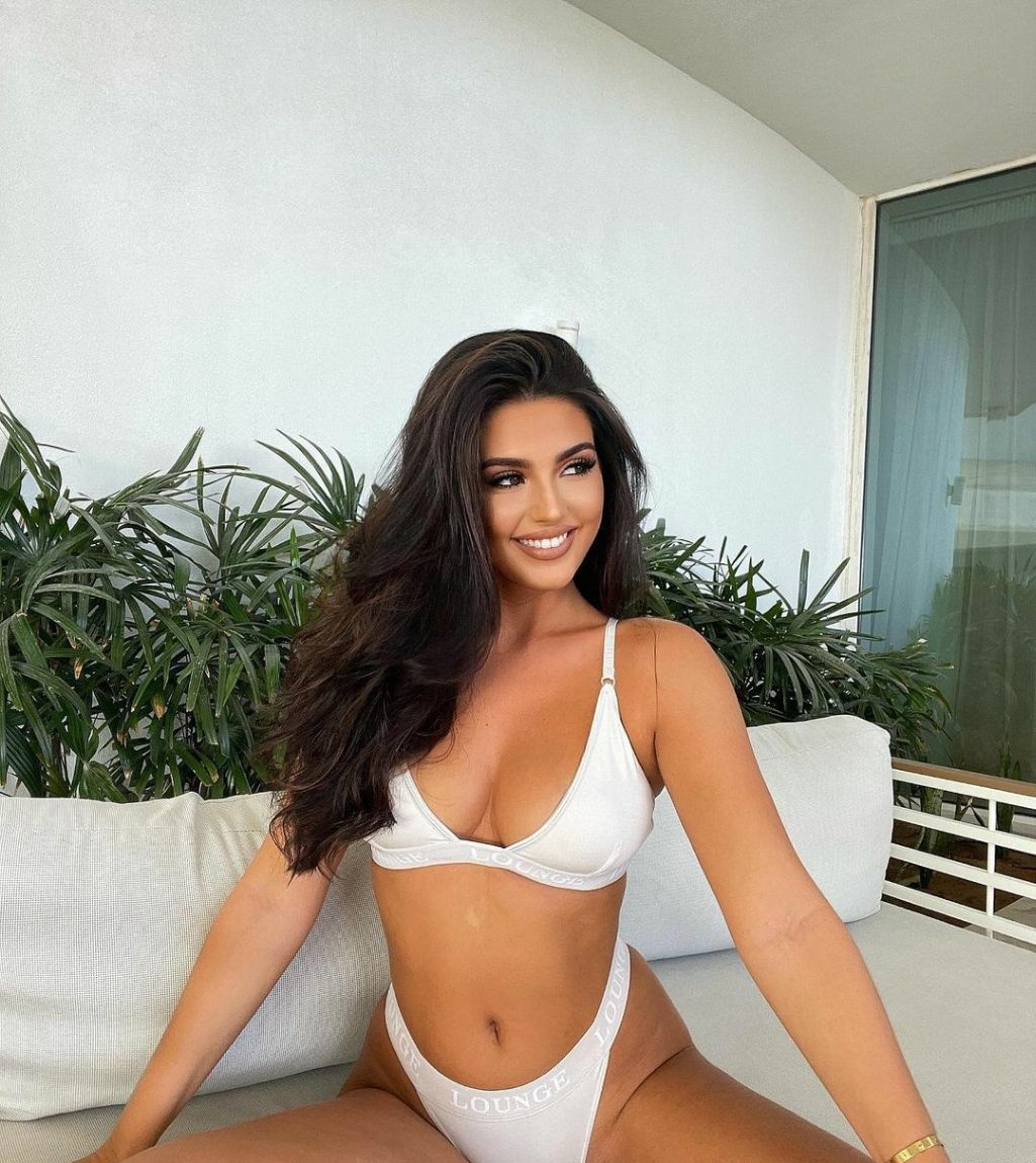 Лика привлекальеная девушка из Ухты цена от 3000 руб