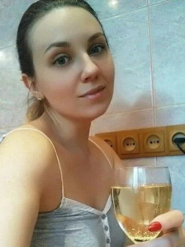 Надя привлекательная девушка из Ухты цена от 3500 руб