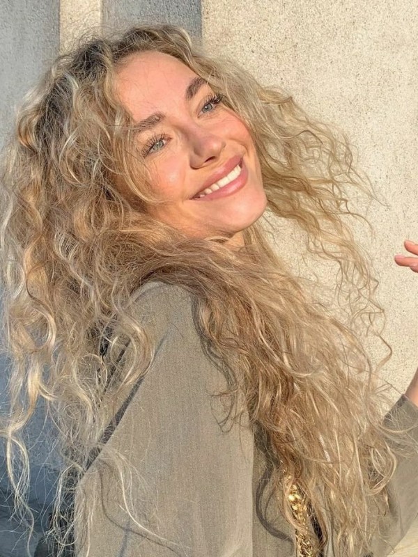 Лиза привлекательная девушка из Ухты цена от 3500 руб